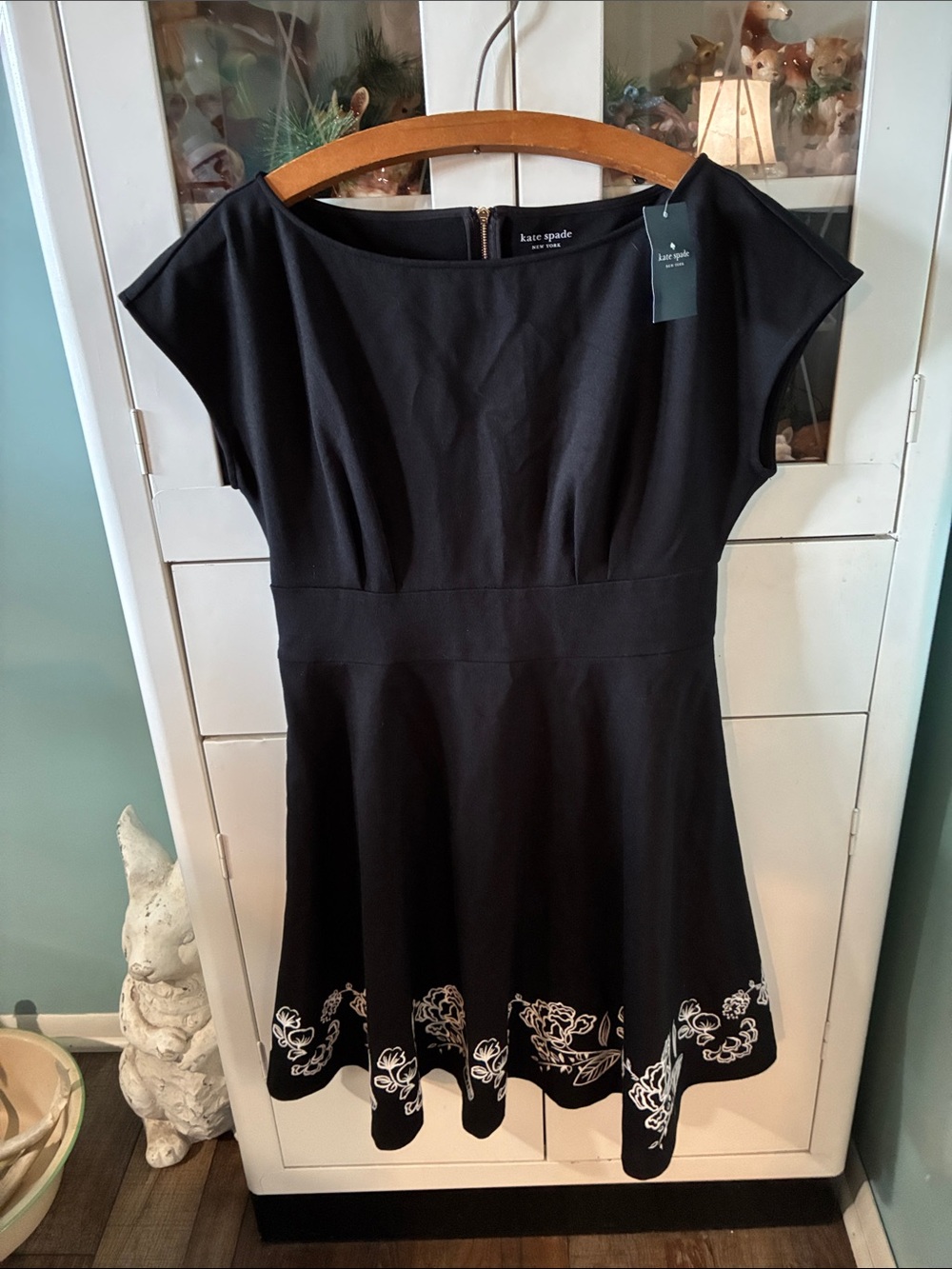 kate spade sz M Black Fit & Flare Dress with White Floral Hem NWT emb fio dress